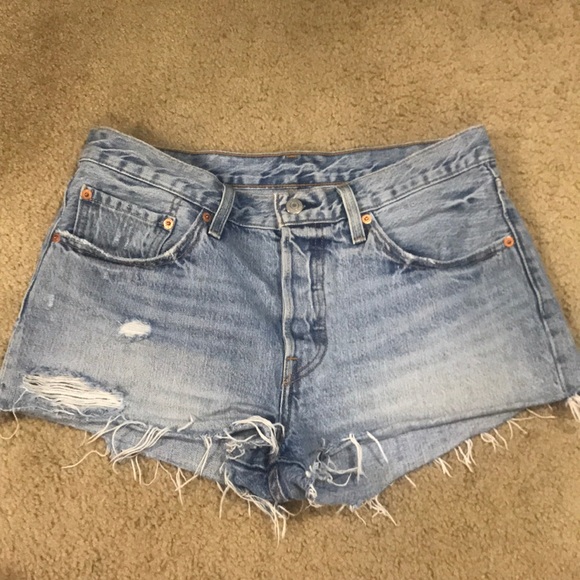 Levi's 501 high waisted denim shorts - Picture 2 of 4